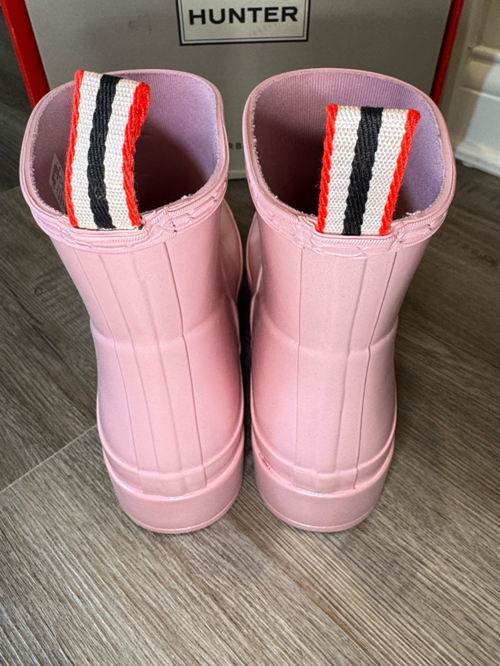 Hunter Original Play Short Nebula Rain Boots in Foxglove Pink - Picture 6 of 16